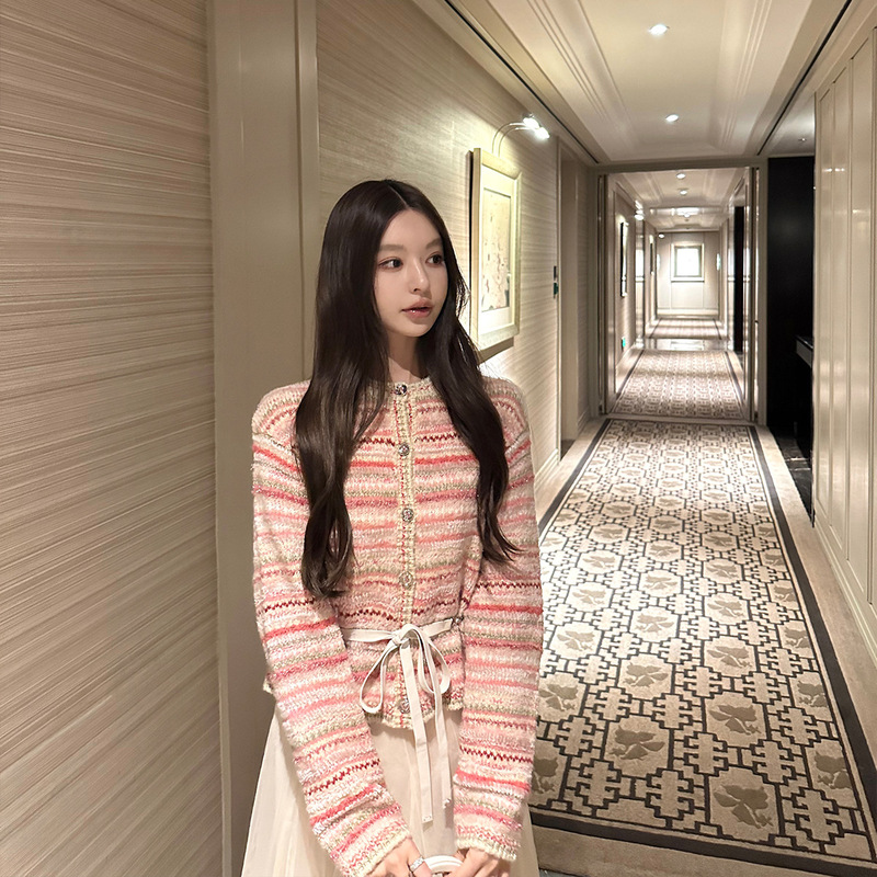 早安樊樊 重工粉色条纹小香针织开衫女秋气质减龄感显瘦毛衣外套|undefined