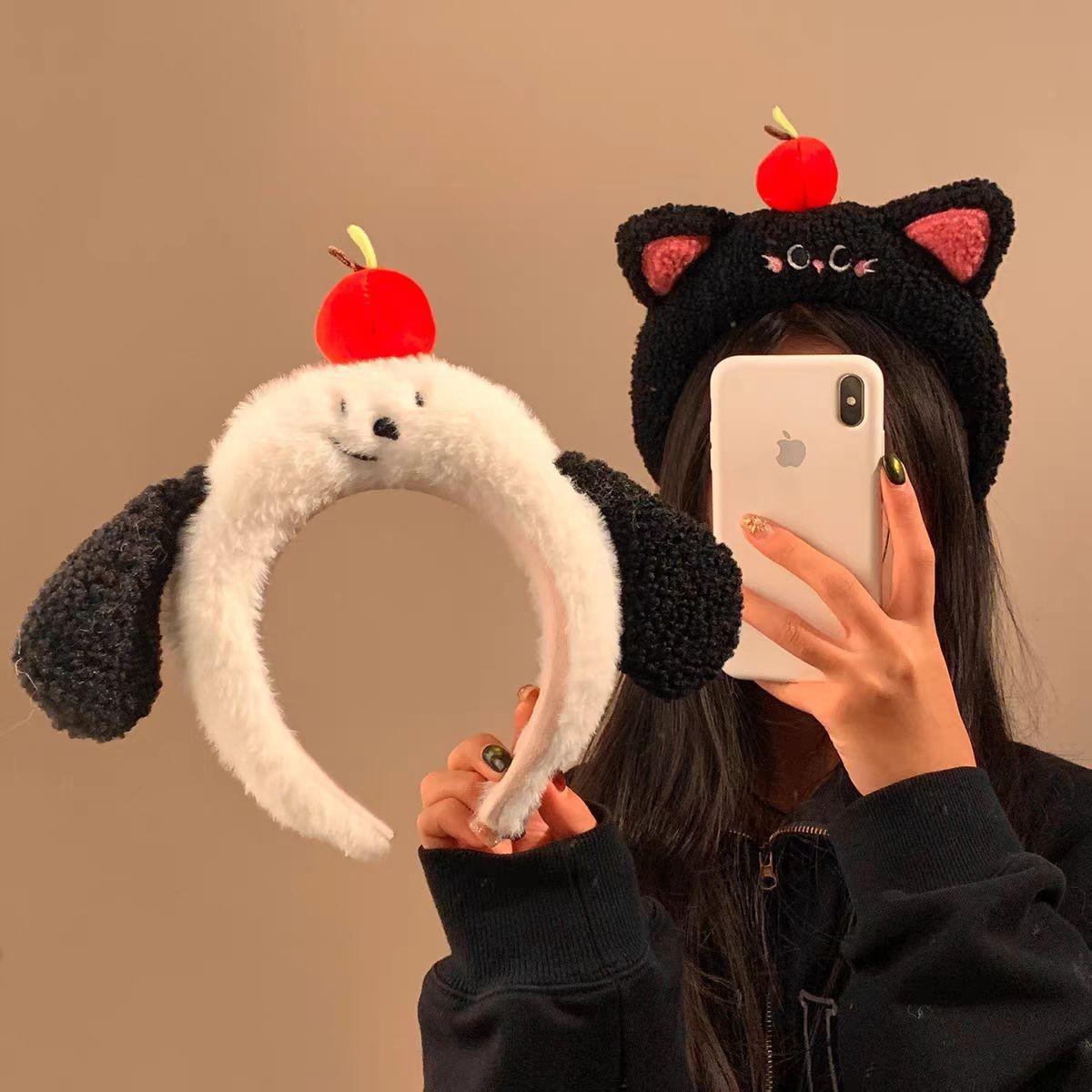 Nuevos dibujos animados pelúcia cabello para mujeres otoño y invierno cráneo alto lavado de cara cabello para gato oídos oídos perros oídos manzana decoración de cabello al por mayor