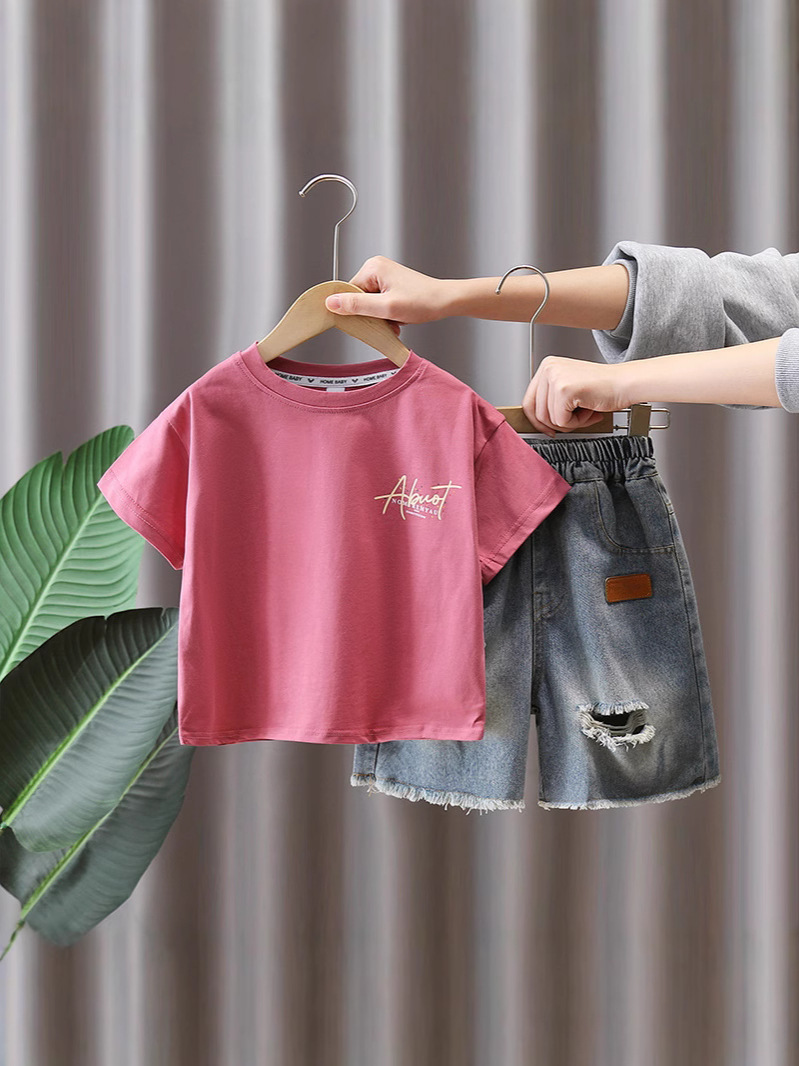 7128 Traje de manga corta de verano para niños Camiseta estampada de moda para niños guapos y guapos