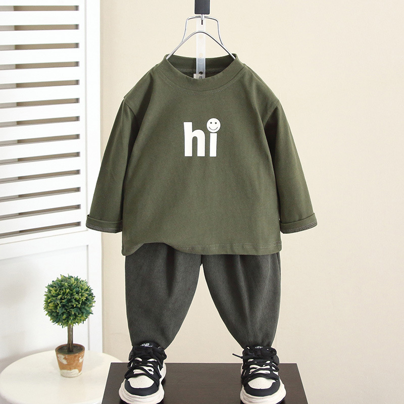 6077 Conjunto de chaqueta de primavera y otoño de estilo occidental para niños 2024 Nuevo traje de tres piezas de cárdigan de pana coreana de otoño para niños