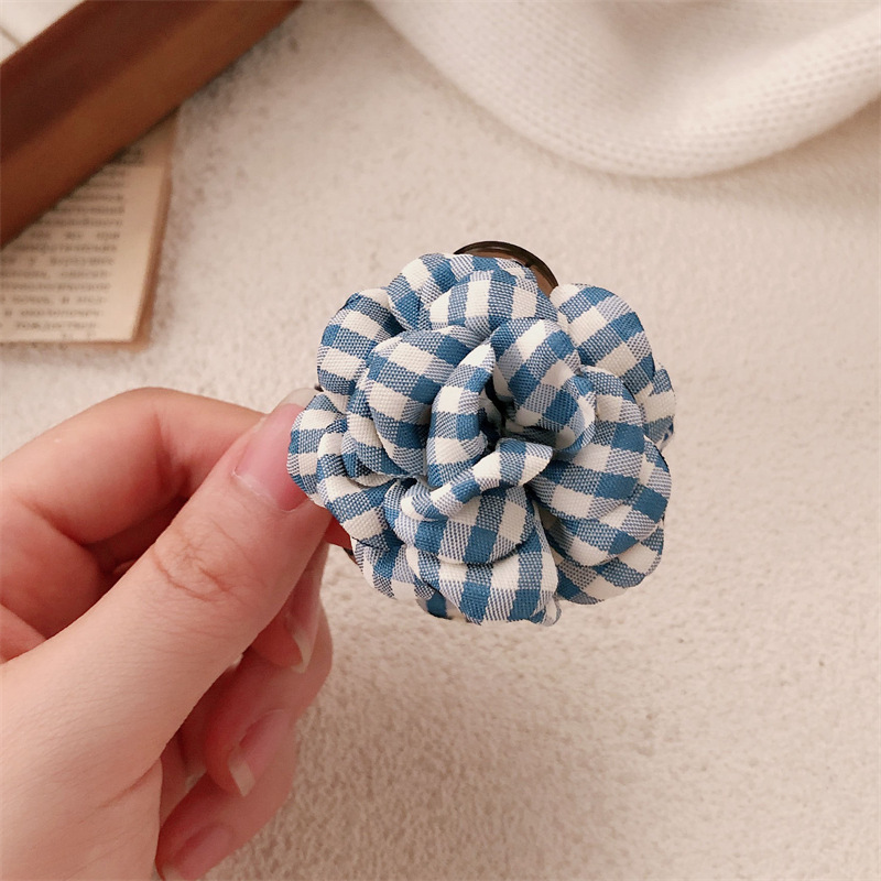 2025 nuevo clip de agarre pequeño de flor a cuadros tridimensional, clip de bola femenina, horquilla de medio amarre, clip de tiburón pequeño, accesorio para el cabello de flor de cabeza