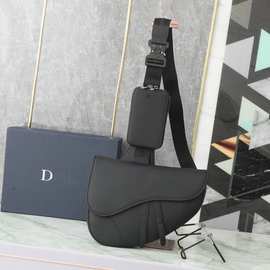 D奥荔枝纹真皮马鞍斜挎包单肩斜挎包潮流胸包高品质图片实拍