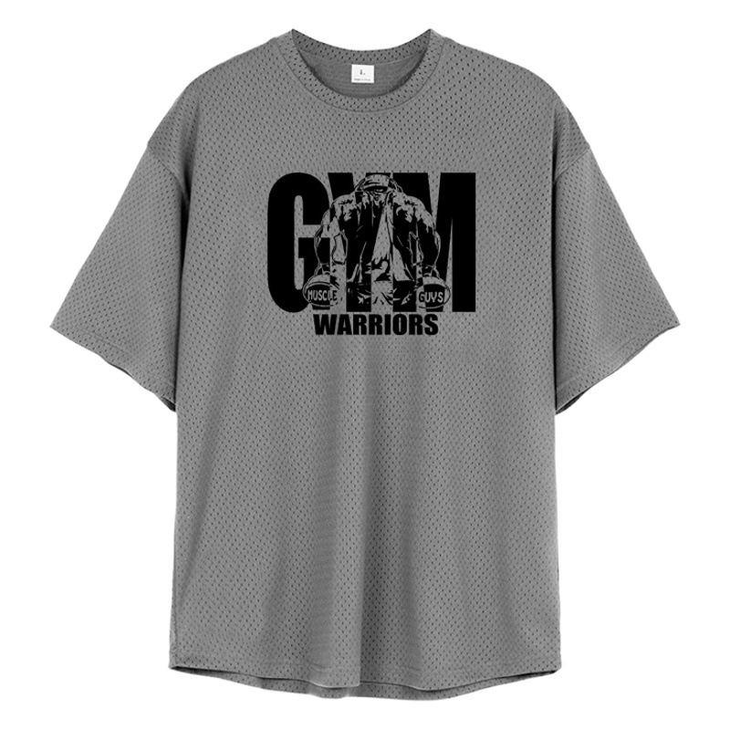 Europa y América Fitness culturismo muscular de los hombres gimnasio ropa deportiva verano malla transpirable camiseta más tamaño manga corta