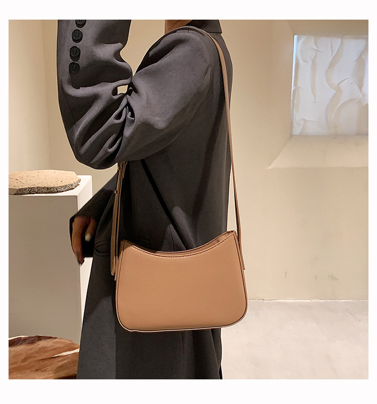 Autumn Winter Retro Small Bag 2021 New Large Capacity Underarm Bag All-match Messenger Bag Single Shoulder Bucket Bag display picture 5