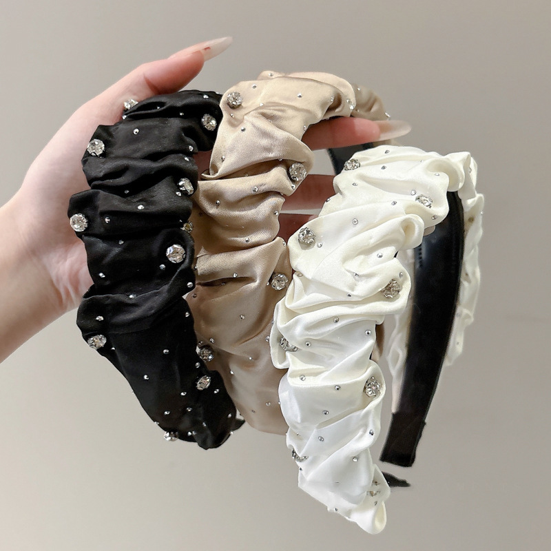 Celestial perforación de clavos de estrellas plegados para mujeres primavera y verano nuevo estilo retrógrado francés temperamento rojo clip de cabello explosión