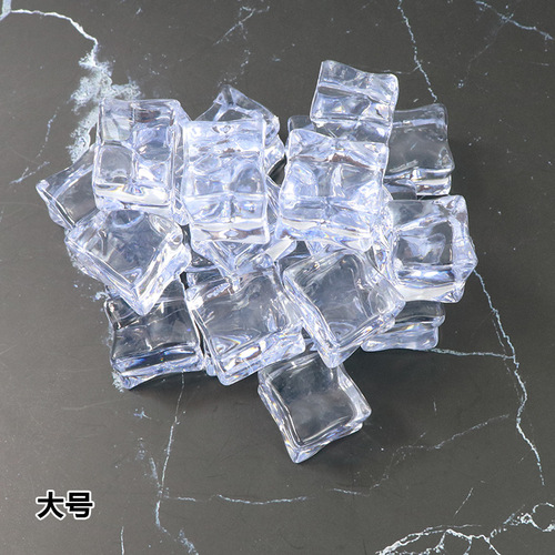Fake ice cubes, acrylic simulated ice cubes, transparent square plastic ice particles, crystal stones, bar shooting props factory