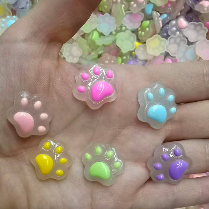 Nueva historieta gato luminoso cero resina accesorios creativos de dibujos animados muñeca crema pegamento material DIY joyería teléfono caso