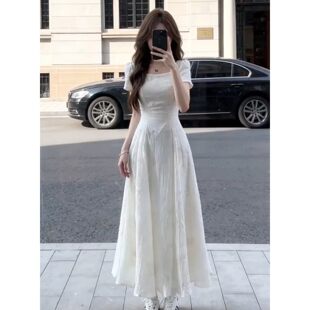�H��춮aƷչʾ����-��ʽ���|��ɫ�����B��ȹ��Ů�ļ�2026�¿