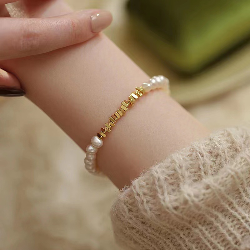 Broken Silver Several Two Pearl Bracelet Women's 2023 New Light Luxury Elegant All-match Bracelet Broken Gold Square Design for Girlfriend