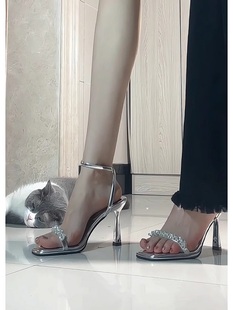 �yɫ�߸�ЬŮ2026���¿������ˮ�һ�֎��^����ЬŮ�ļ������_