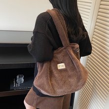 �ﶬ�¿�së���װ���������б����μ������ëë�����eŮ��