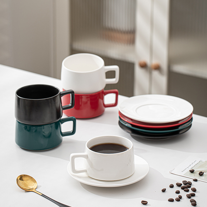 Conjunto de tazas de café europeas y platillos creativos estilo americano INS estilo de moda personalidad de tazas de cerámica de alta calidad caja de regalo