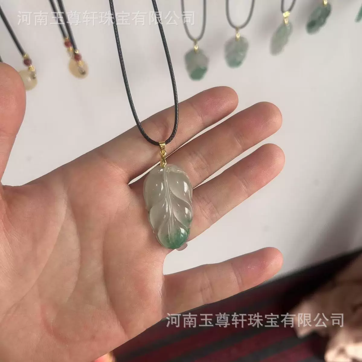 【高品质】天然非洲翠飘花玉吊坠吉祥玉叶子项链天然玉石金枝玉叶