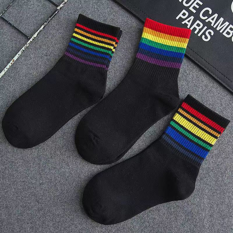 Autumn and Winter solid color all-match black and white rainbow socks men's and women's sports mid-calf socks simple cotton soft trendy Zhuji socks wholesale