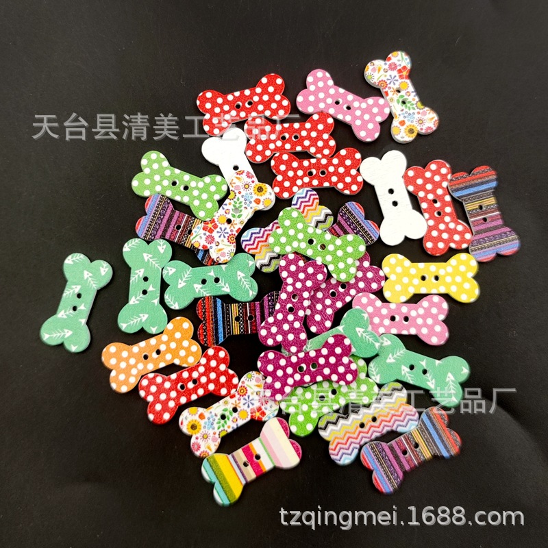 25*13mm blanco estampado hueso de perro botón de madera DIY botón de forma de dibujos animados 50 piezas en un paquete