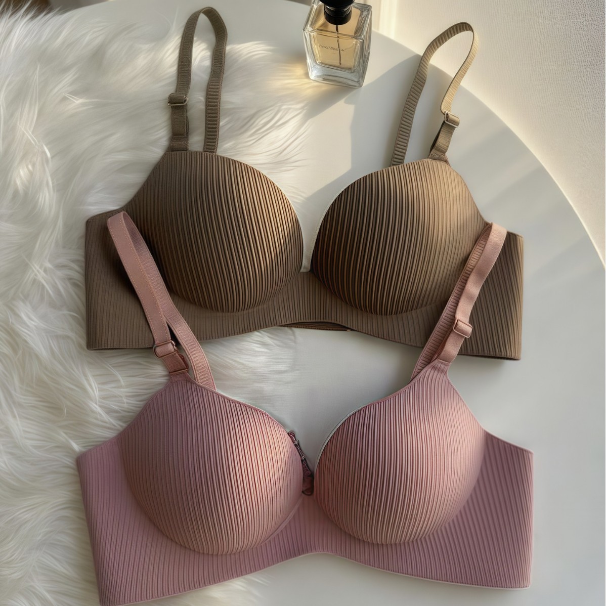2025 New Autum Intimates for Women with Small Breasts, Push-Up and Enlargement, Seamless Upper Support to Prevent Sagging, Breast Reduction, No Rims Bra