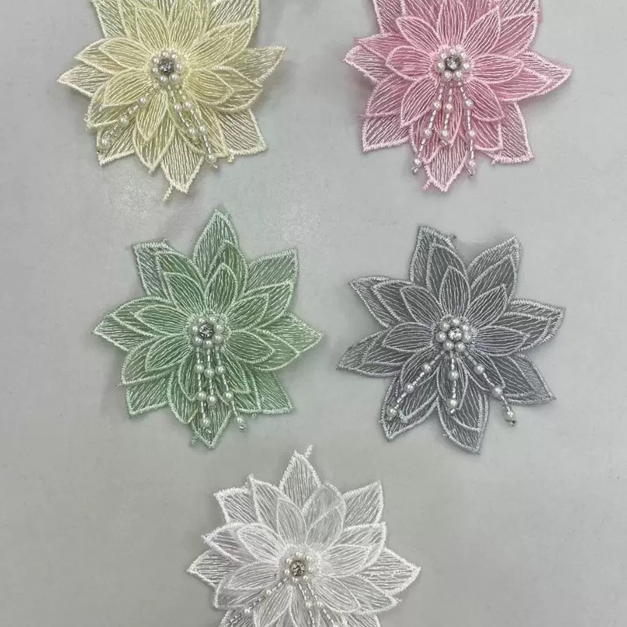 厂家新品布贴花边辅料热销刺绣衣服服装装饰花贴辅料