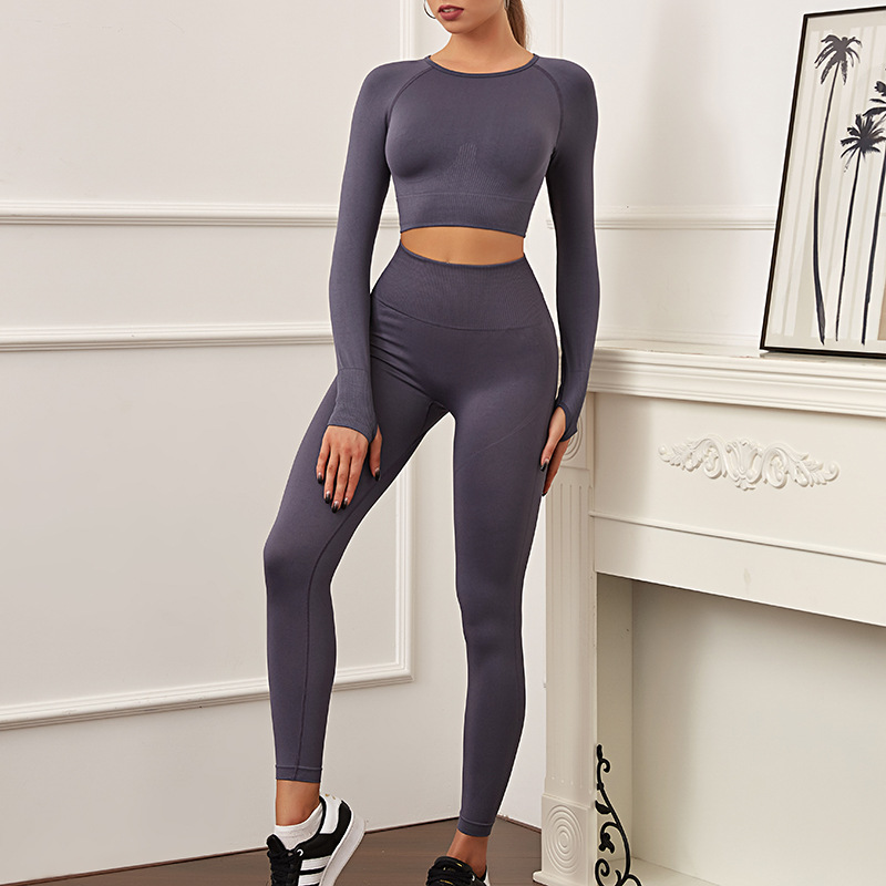 Traje gris