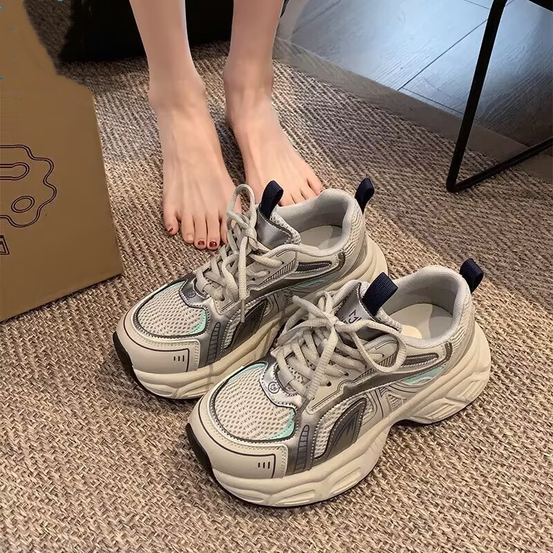 Mesh universal sneakers platform