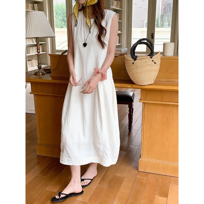 3Th Morning Korean-Style Tailored Split Round-Neck Sleeveless Dress with a Cool and Understated Vibe Zy4294 3Th Morning Korean-Style Tailored Split Round-Neck Sleeveless Dress with a Cool and Understated Vibe Zy4294