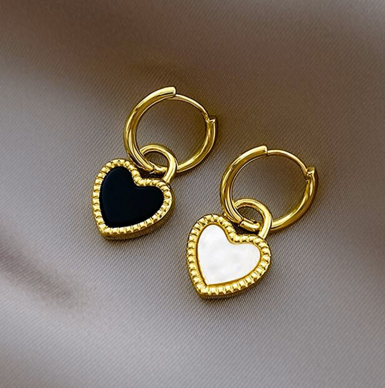 Simple Style Heart Shape Titanium Steel Patchwork Drop Earrings display picture 3