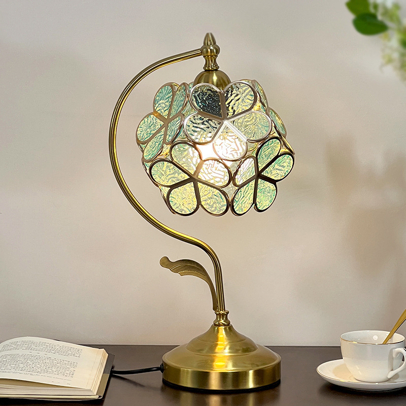 Lamps, Ambient Lights, Bedside Lamps, Retro Petal Tiffany Table Lamps, Bedroom Republic of China Wedding Lamps, Decorative Study Lamps Lamps, Ambient Lights, Bedside Lamps, Retro Petal Tiffany Table Lamps, Bedroom Republic of China Wedding Lamps, Decorative Study Lamps