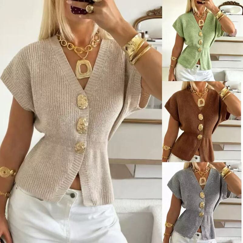 2026 European and American cross-border knitwear with metal buttons, waist-cinching sleeveless sweater, French-style women's clothing, elegant commuter outerwear