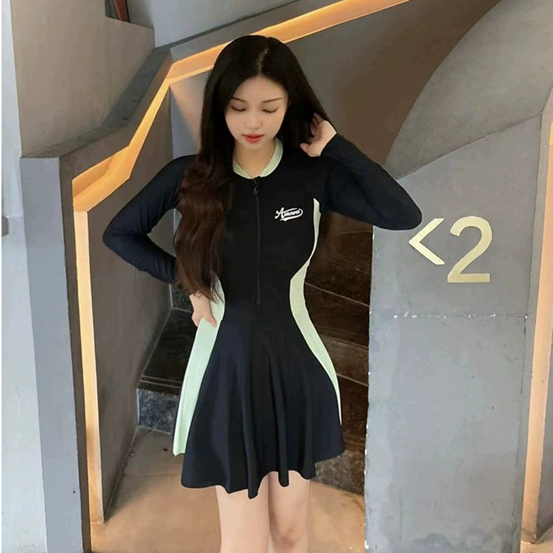 Новый женский купальник 2025 года, консервативный, закрывающий тело, для похудения, с длинными рукавами, солнцезащитный, большого размера, толстый мм, цельный, прикрывающий живот, высококачественный горячий источник.