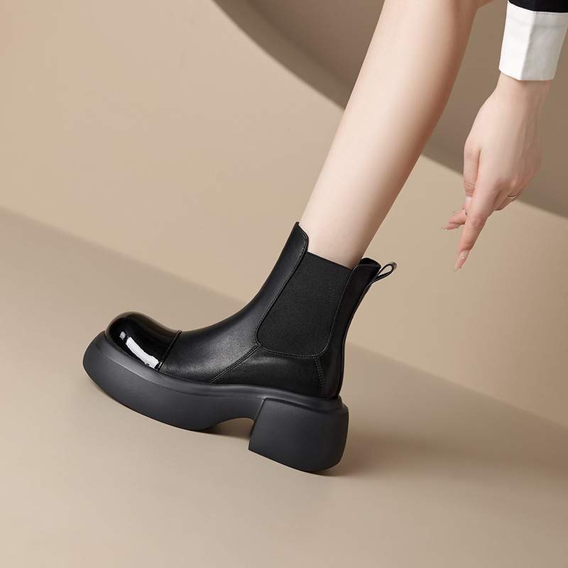 Giày boot Chelsea da thật cổ ngắn phối màu thu đông 2025, gót 6cm đế dày — đen, Màu trắng nhạt