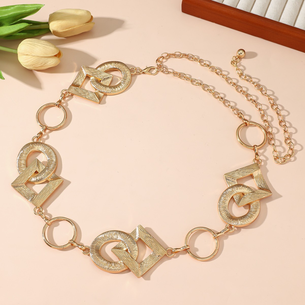 Tailleketting, lichaamsketting, Europese en Amerikaanse grensoverschrijdende accessoires: zomerse strandketting voor dames, hoogwaardige geometrische metalen ketting voor aan zee_voghion.com