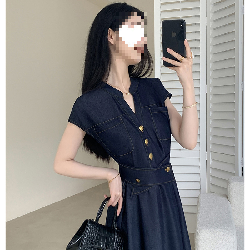 2025 New Summer Denim Short-Sleeved Dress Women's Thin Waist Slimming Elegant Commuter Mid-Length Skirt 2025 New Summer Denim Short-Sleeved Dress Women's Thin Waist Slimming Elegant Commuter Mid-Length Skirt