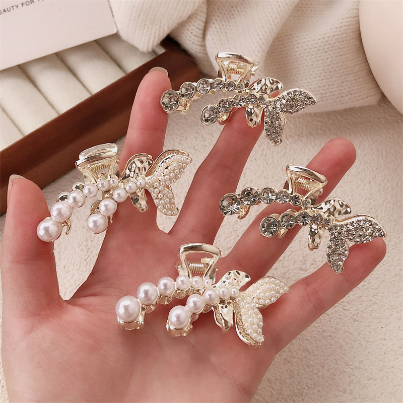 Pequeña perla mariposa diamante clip de agarre de metal clip de cabello de verano después de la cabeza de hadas tiburón clip de cabello mujer