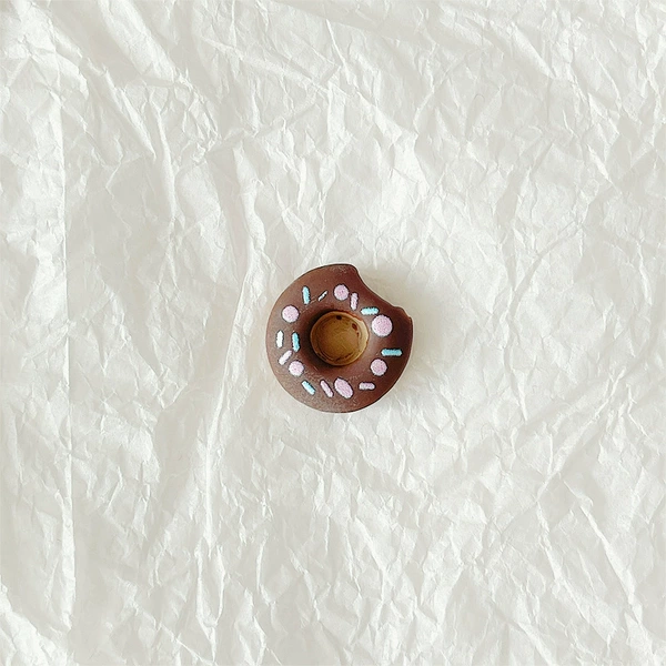 Doll, donut