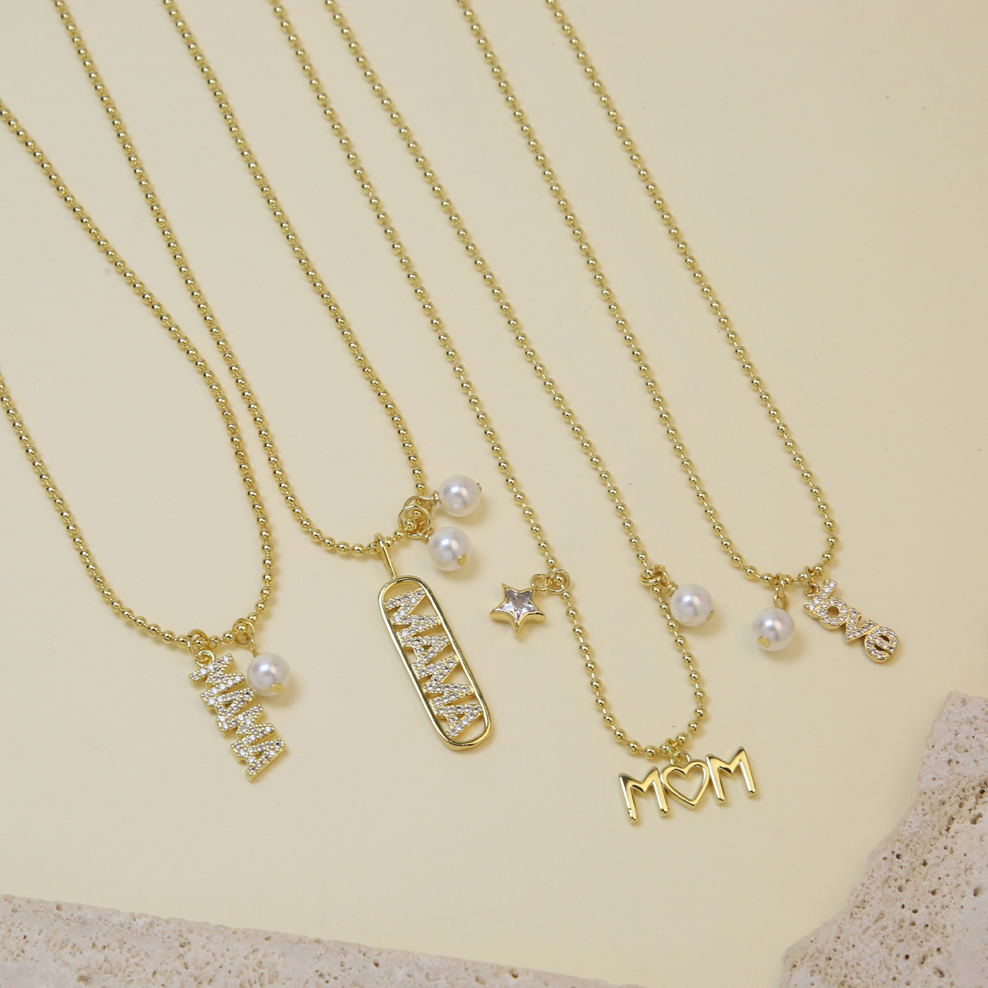 8g Weight Copper Pendant Material Pendant Necklace Classification Copper Chain Material Beaded Chain Chain Type 1 Piece Quantity Wholesale Jewelry Simple Style Classic Style Letter Copper Plating Pendant Necklace Beaded Chain