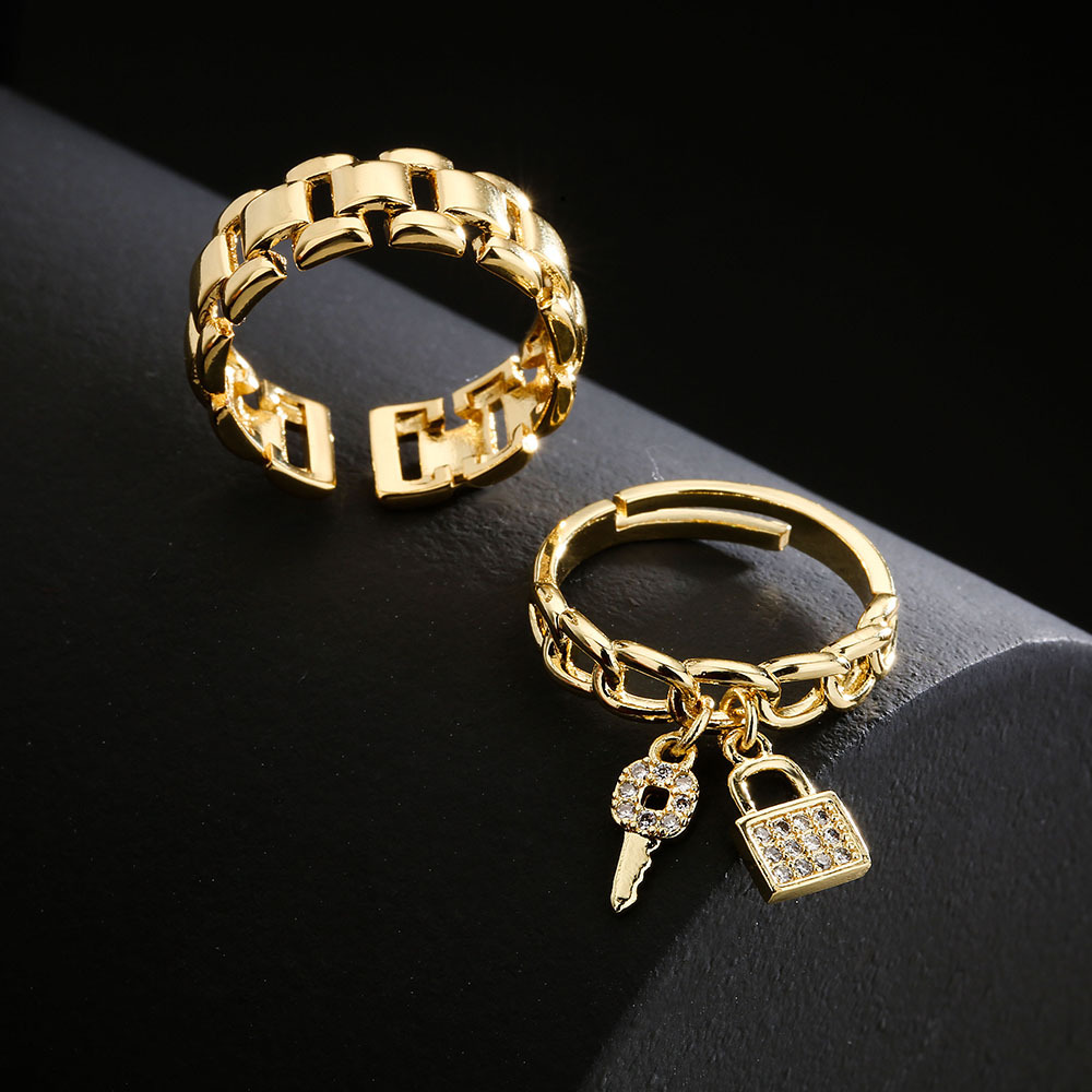 Mode Geometrische Kupfer 18 Karat Gold Zirkon Schlüsselschloss Offener Ring Großhandel display picture 4