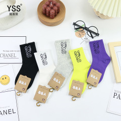 Children's socks, Yi Shuang Shuang, new autumn and winter Korean-style letter crew socks, combed cotton, boys' sports socks, trendy brand children's socks