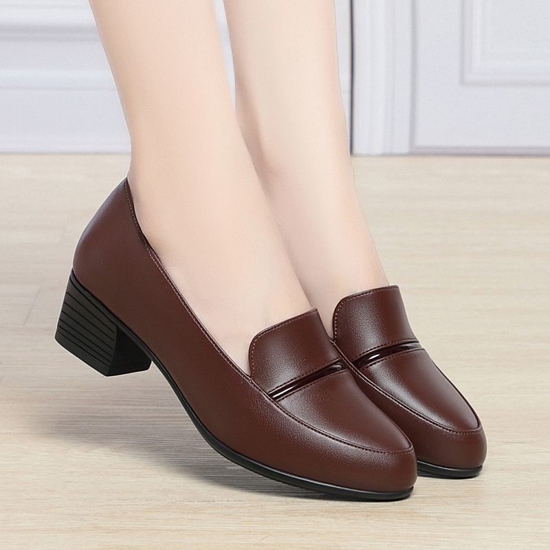 Zapatos de cuero de mediana edad, zapatos de cuero suave, zapatos de cuero de talón alto cómodos, zapatos de primavera de 2026 zapatos de madre de talón grueso