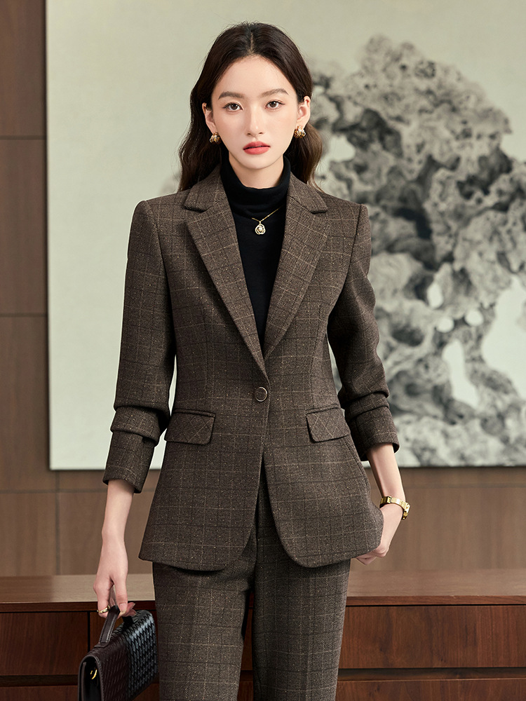Plaid Woolen Suit for Women, Winter 2025 New Style, Elegant and Fashionable British Retro Style, Thickened Blazer