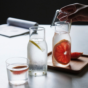 High borosilicate heat-resistant glass for one person to drink cold water bottle suit a pot a cup of cold water bottle with lid juice cold water bottle