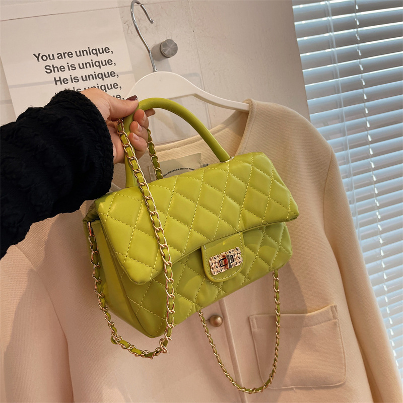 High-end Bag Women's 2022 New Trendy Fashionable Chanel Style Diamond Plaid Chain Women's Bag All-match Crossbody Bag Shoulder Bag High-end Bag Women's 2022 New Trendy Fashionable Chanel Style Diamond Plaid Chain Women's Bag All-match Crossbody Bag Shoulder Bag