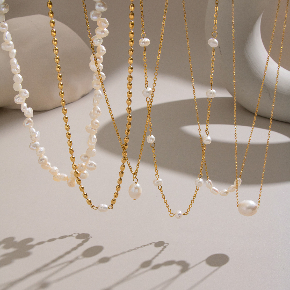 Yiyi Titanium Steel Natural Freshwater Pearl Baroque Necklace for Women, Best-Selling Worldwide Stainless Steel Non-Fading Neck Accessory