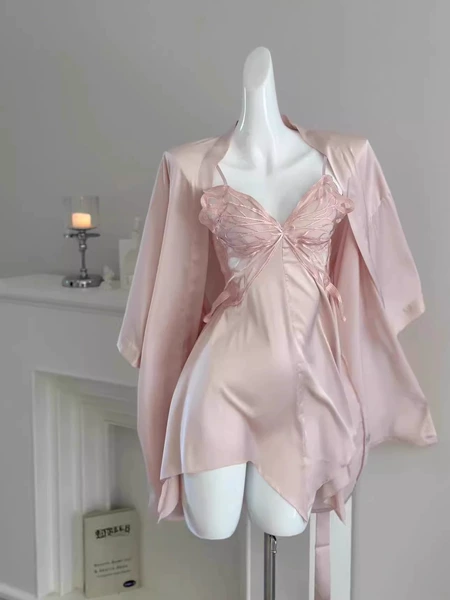 Taoyao powder: nightgown + outer robe