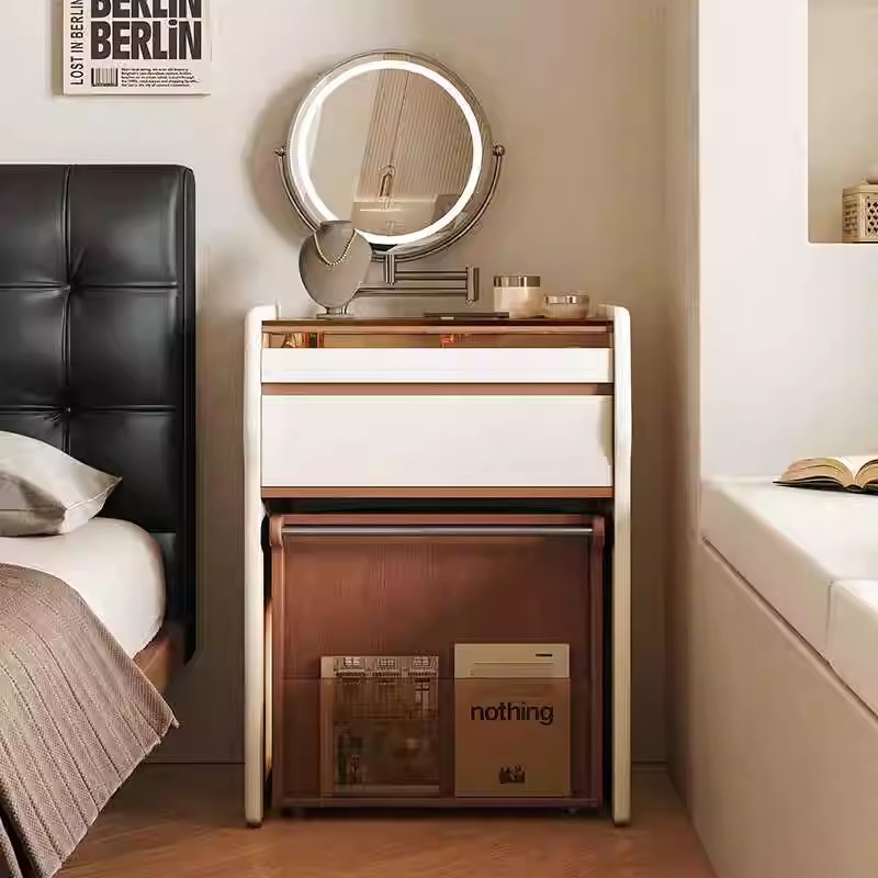Tocador de estilo antiguo, dormitorio principal de apartamento pequeño, mesa de maquillaje de tamaño pequeño, armario de almacenamiento junto a la cama, una sensación de lujo ligero y de alta gama