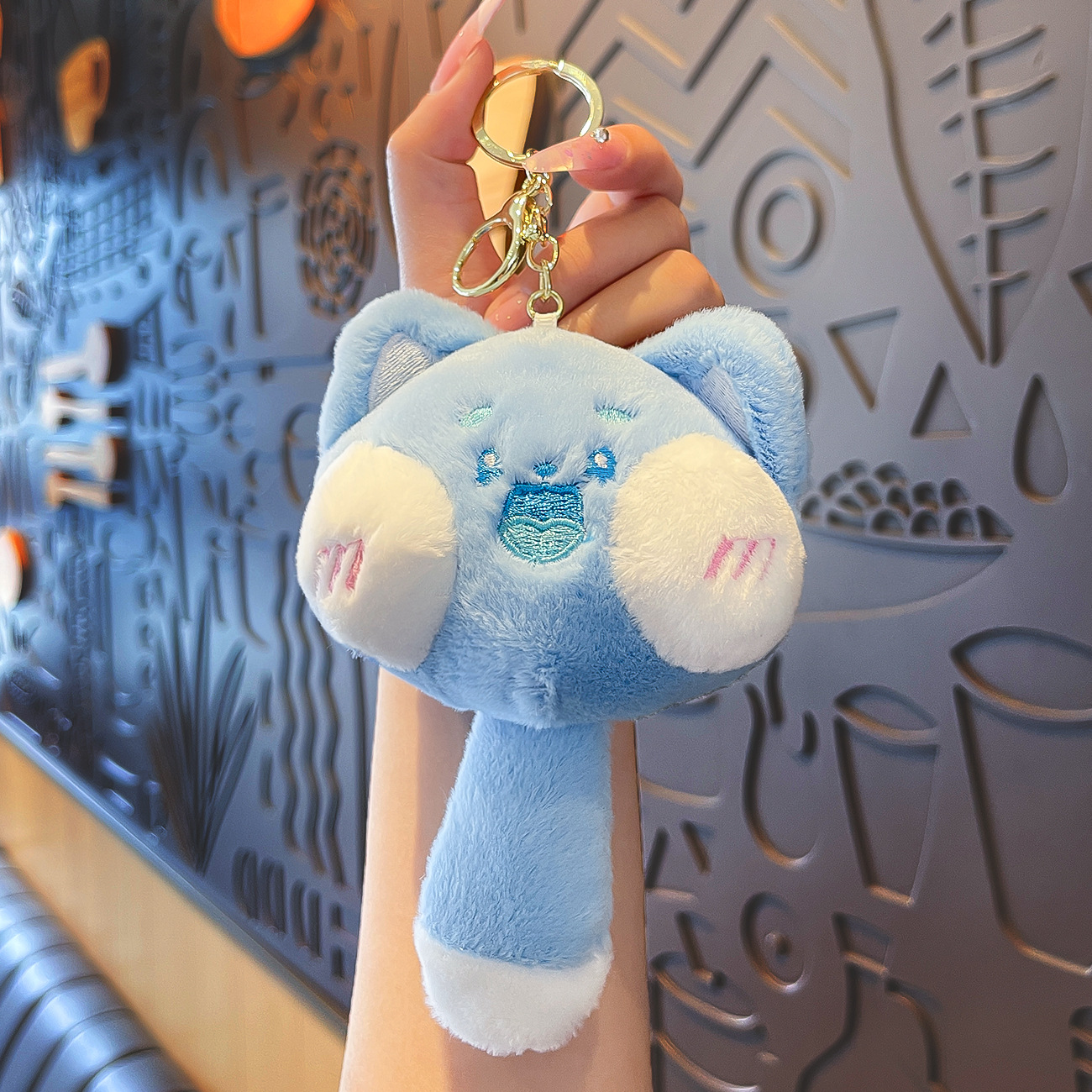 Cuatro pulgadas muñeca máquina colgante felpa llavero lindo muñeca mochila adornos grab máquina muñeca regalo al por mayor