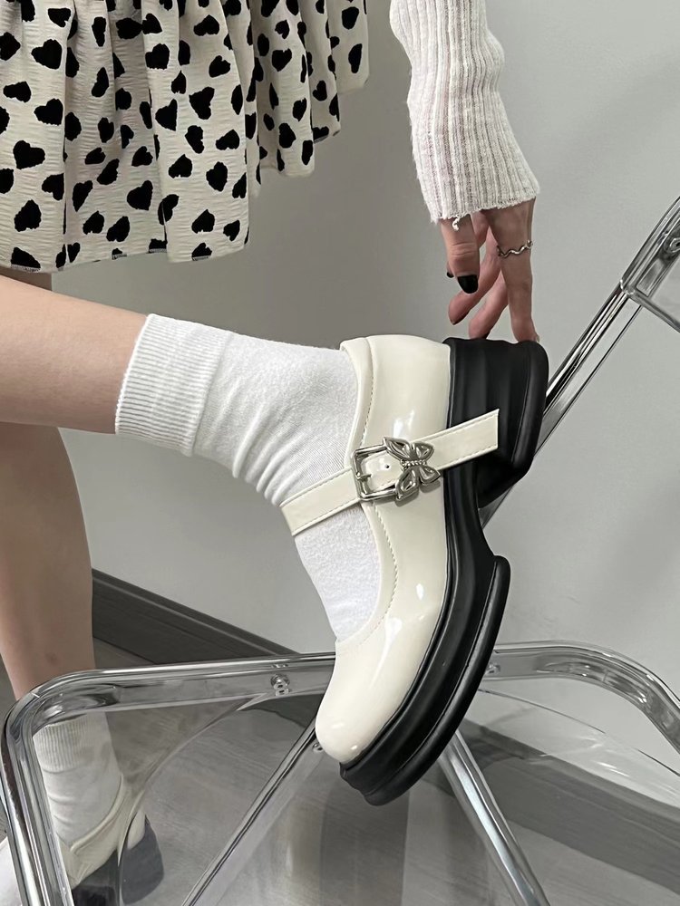 Zapatos de una sola capa de corte bajo primavera y verano nuevo estilo universitario Mary Jane zapatos de cuero negro brillante estudiante JK uniforme zapatos para mujeres