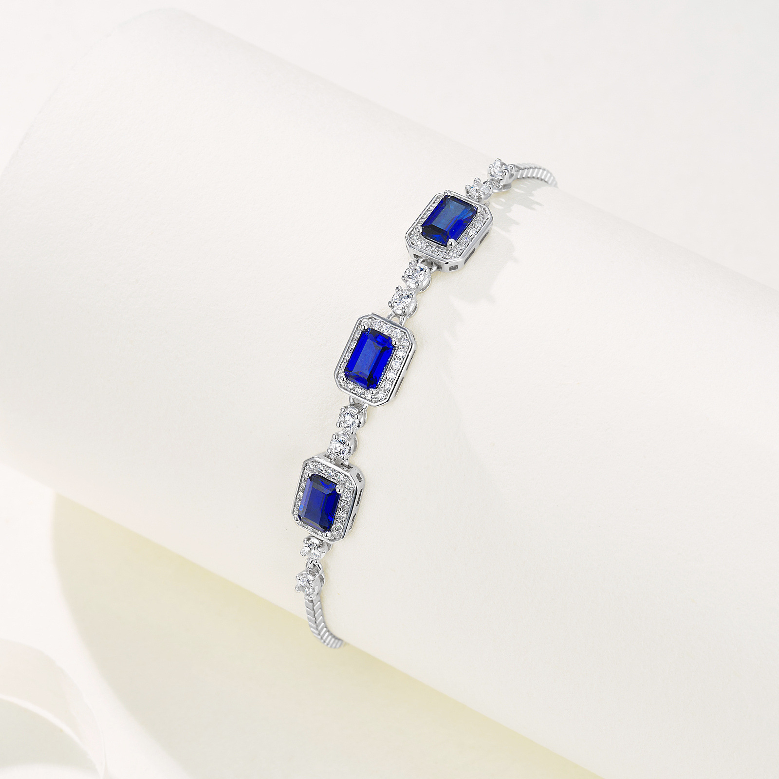 Brazalete de esmeralda de cultivo de plata de ley S925 transfronterizo, joyería retro de nicho de lujo ligero de diamantes para mujer, pulsera de estilo europeo y americano