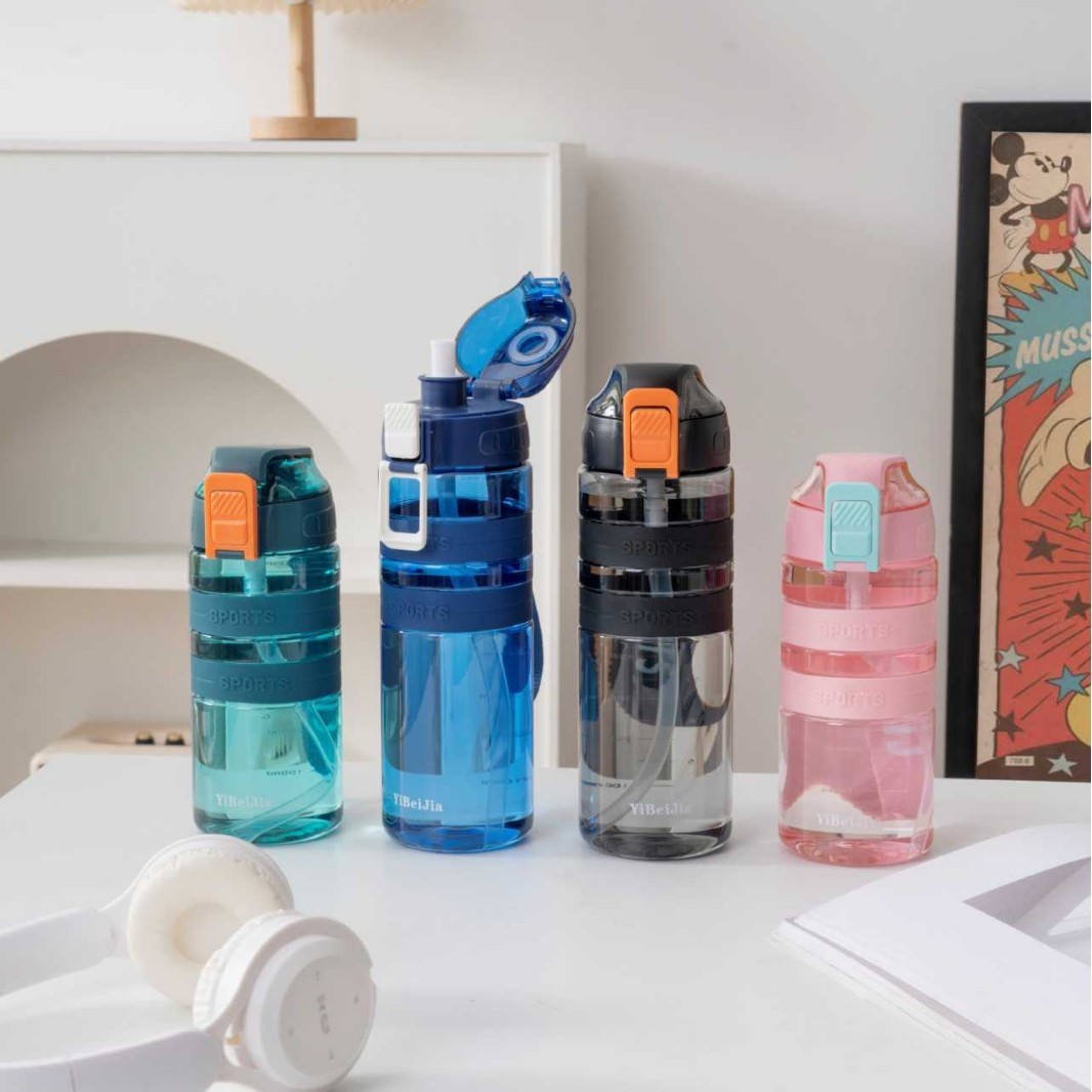 Yili taza de agua de gran capacidad de plástico portátil deportivo fitness al aire libre turismo de estudiantes hervidas de agua tazas espaciales para niños y niñas