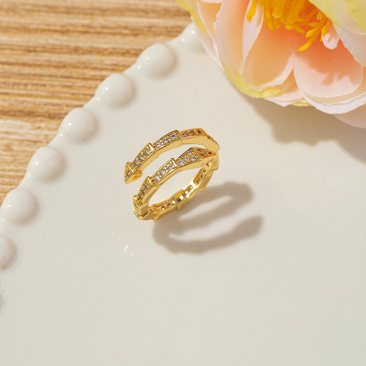 Anello da donna con cintura piena di diamanti, nuovo design di moda vintage_voghion.com