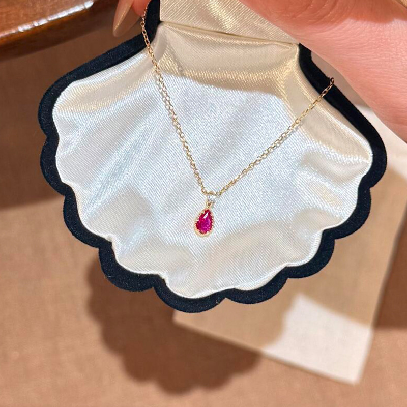 【Brilliant Bloom】Light Luxury Minimalist Teardrop-Shaped Necklace for Women, Old Money Court Style, Exquisite and Versatile Clavicle Chain