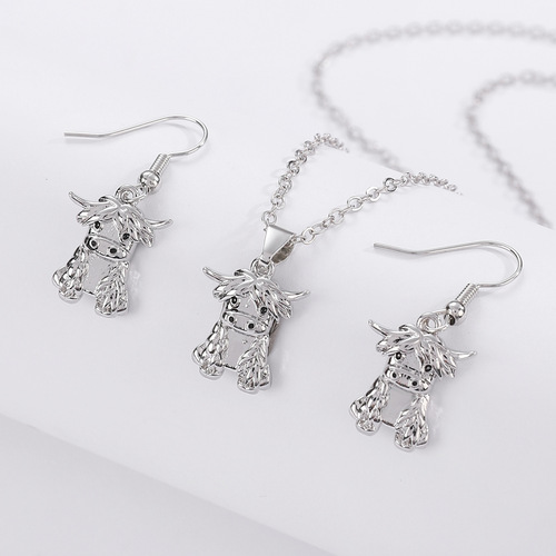 New Cross-Border European and American Cartoon Cow-Shaped Earring & Necklace Set – Stylish, Versatile, and Playful Animal-Themed Jewelry Accessory Kit